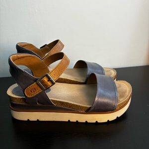 Josef Seibel Women's Clea Sandal. Size US 8. Blue and Brown. Platform Sandal.